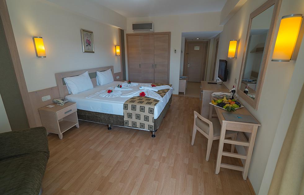 Side Breeze Hotel Анталия Екстериор снимка