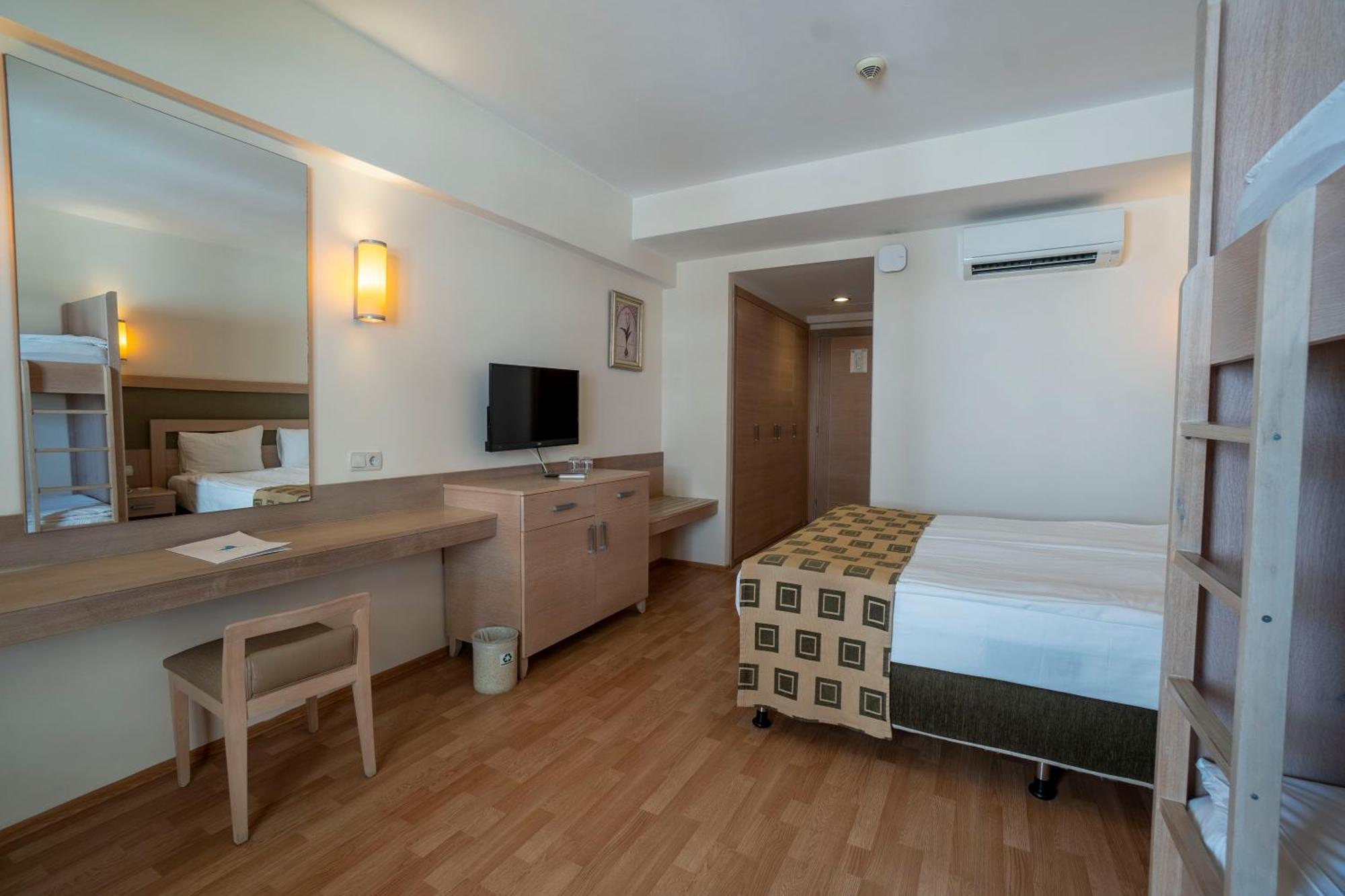 Side Breeze Hotel Анталия Екстериор снимка