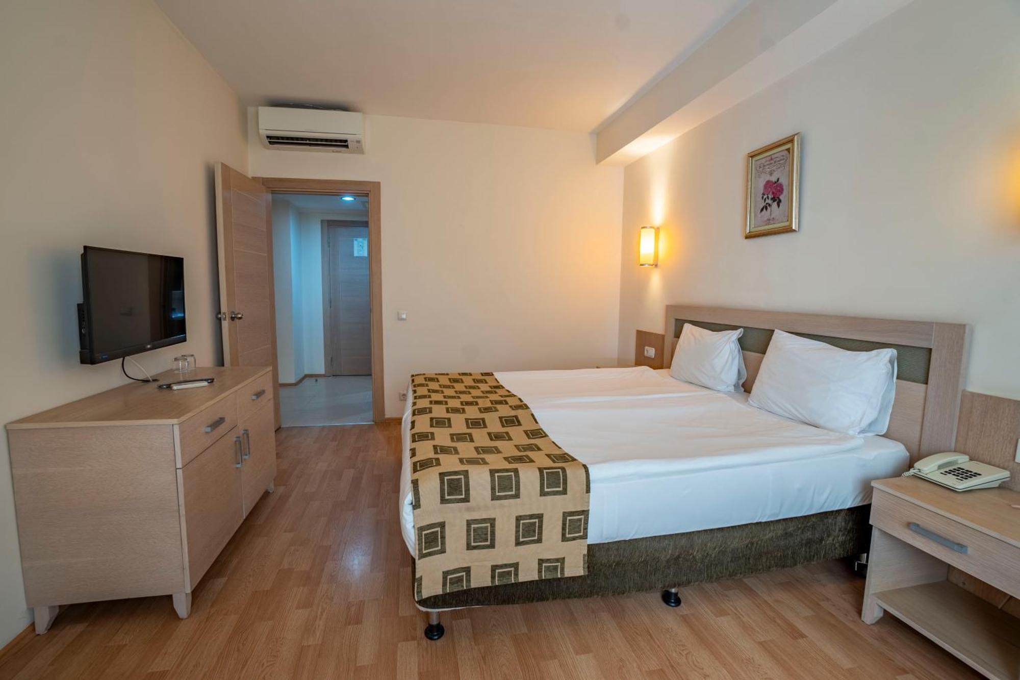 Side Breeze Hotel Анталия Екстериор снимка