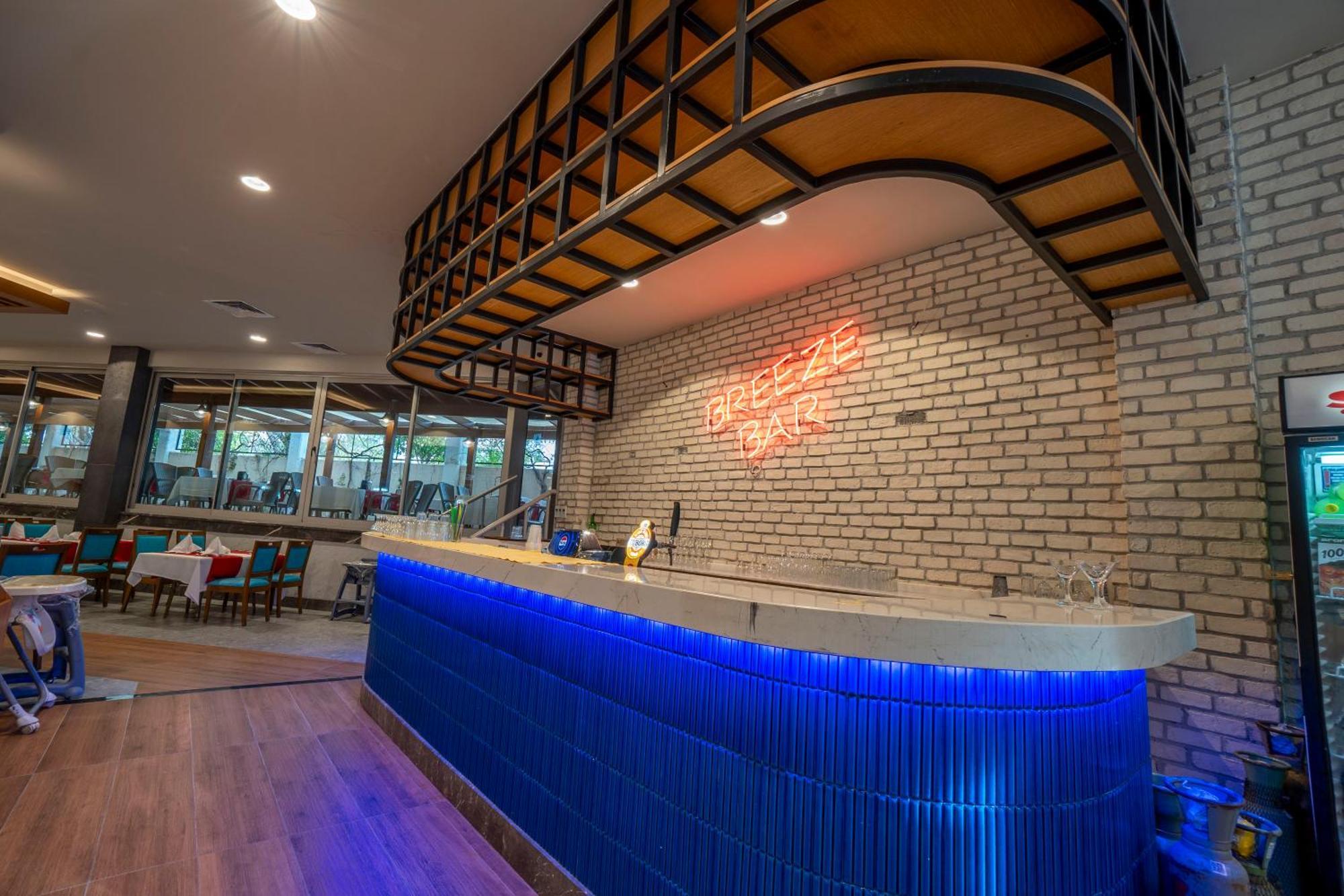 Side Breeze Hotel Анталия Екстериор снимка